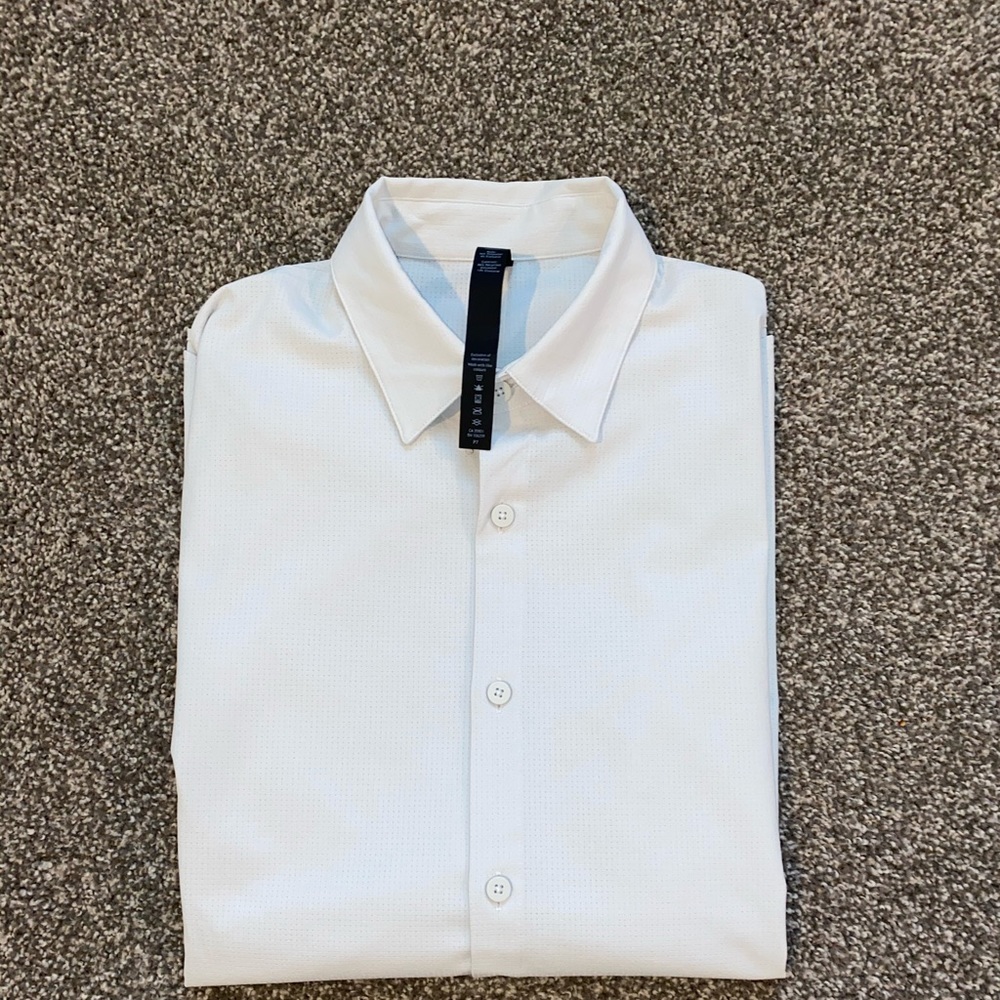 Lululemon Men’s Button Up Shirt